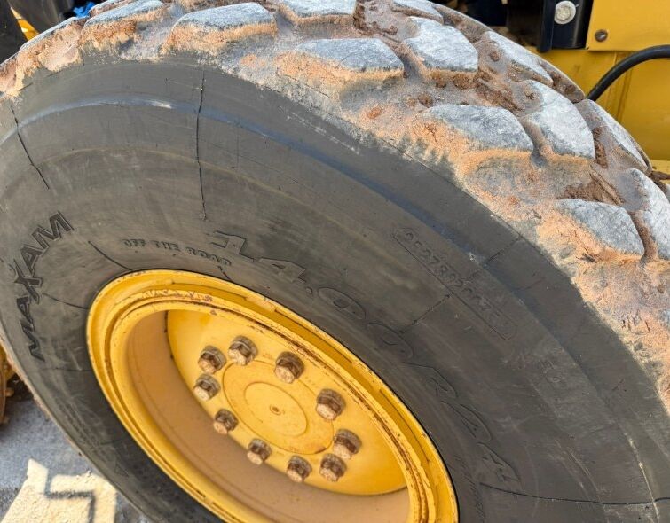 CATERPILLAR 12M3 AWD **MATRICULADA**